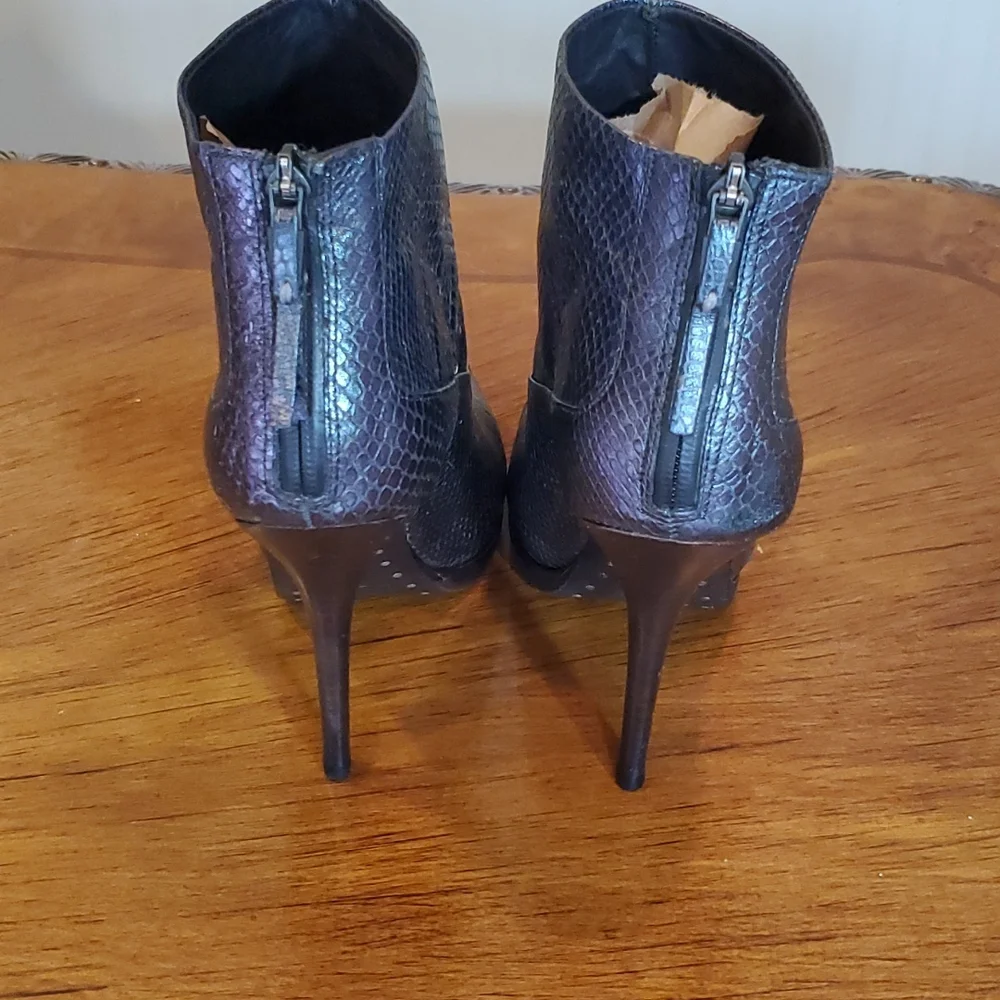 *SALE* AllSaints metallic boots - Picture 5 of 10